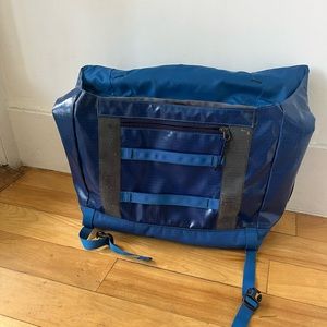 EUC Patagonia 12L Messenger Bag